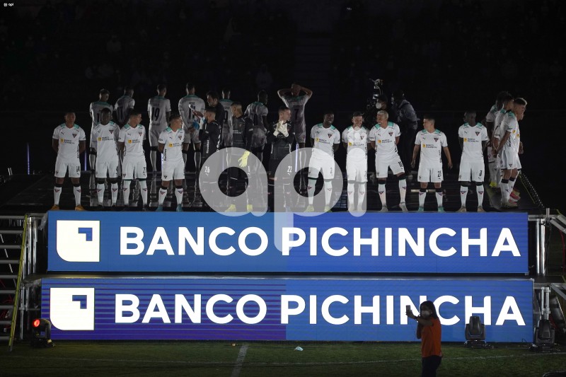 UIO-NOCHE-BLANCA-LDU