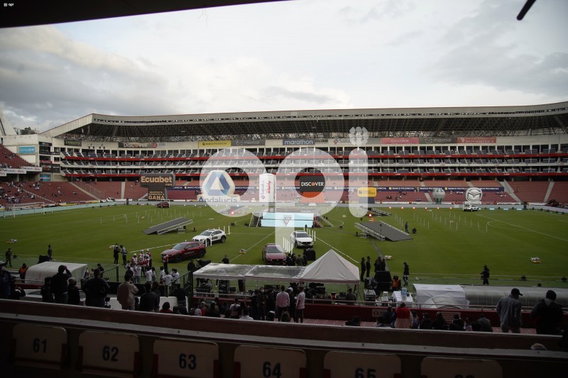 UIO-NOCHE-BLANCA-LDU