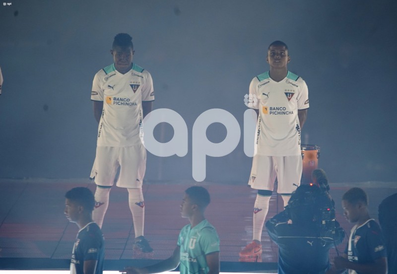 UIO-NOCHE-BLANCA-LDU