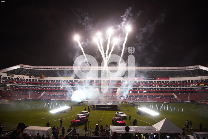UIO-NOCHE-BLANCA-LDU
