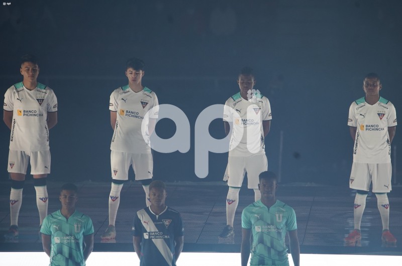 UIO-NOCHE-BLANCA-LDU
