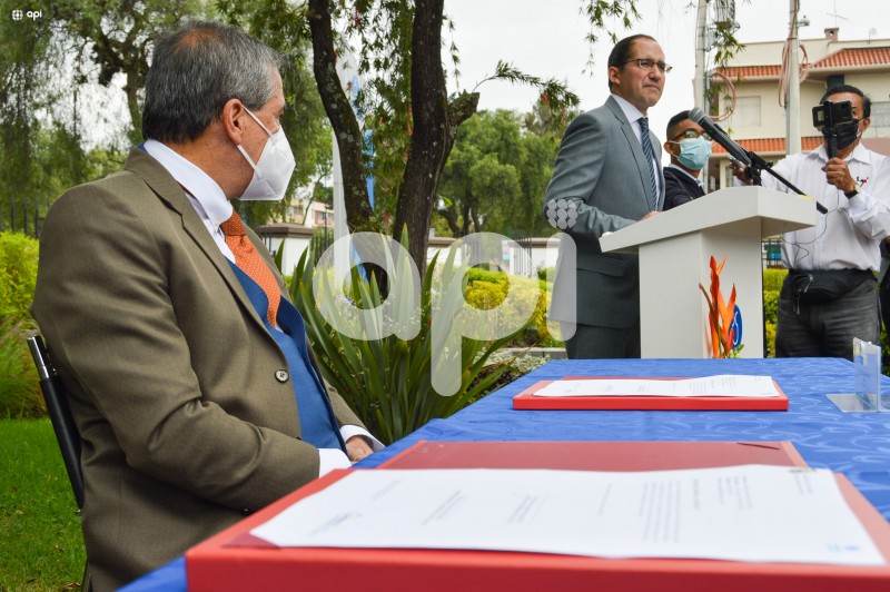 CUE-FIRMA-CONVENIO-NO-VIOLENCIA