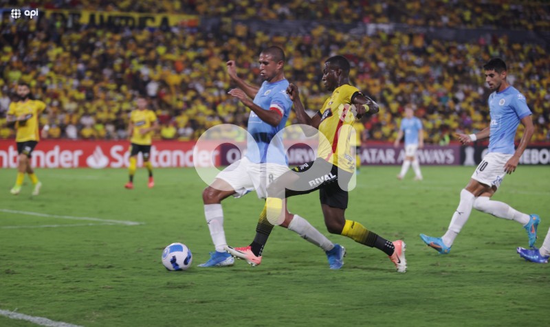 FBL-LIBERTADORES-BARCELONA-TORQUE