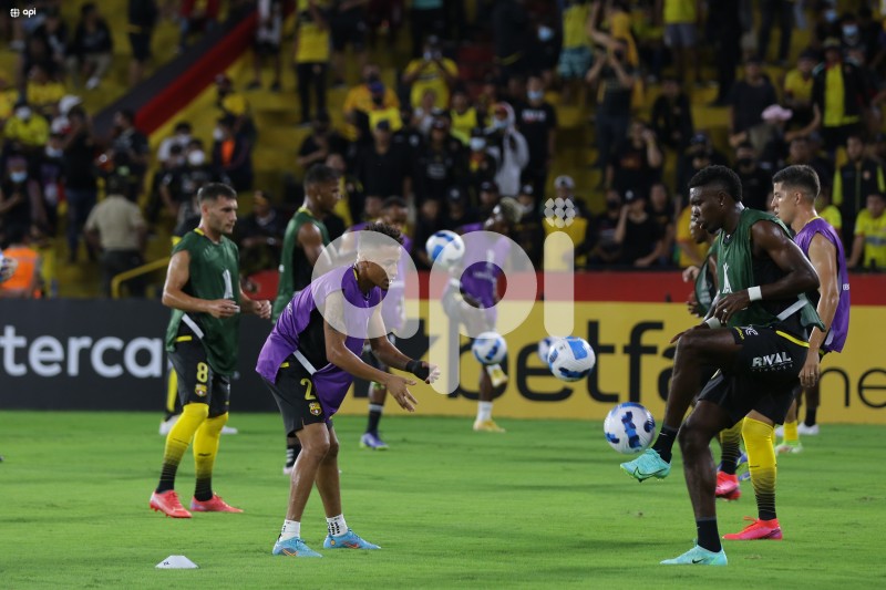 FBL-LIBERTADORES-BARCELONA-TORQUE