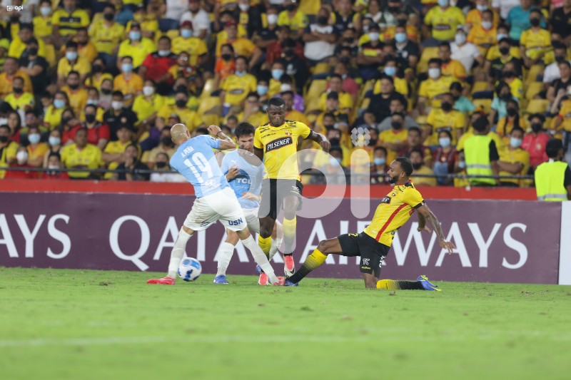 FBL-LIBERTADORES-BARCELONA-TORQUE