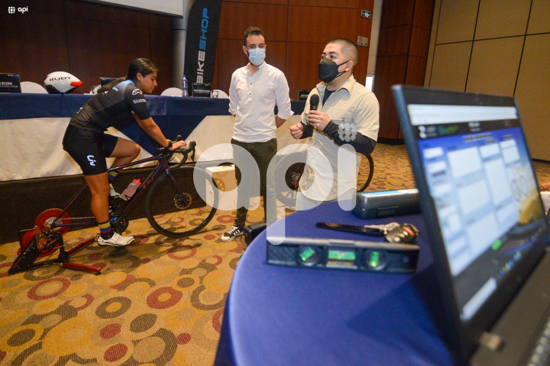 CUE-BIOMECANICA-CICLISMO