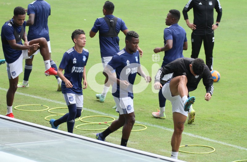 GYE-ENTRENAMIENTO-EMELEC