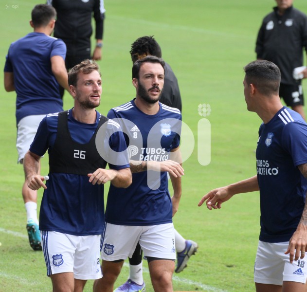 GYE-ENTRENAMIENTO-EMELEC