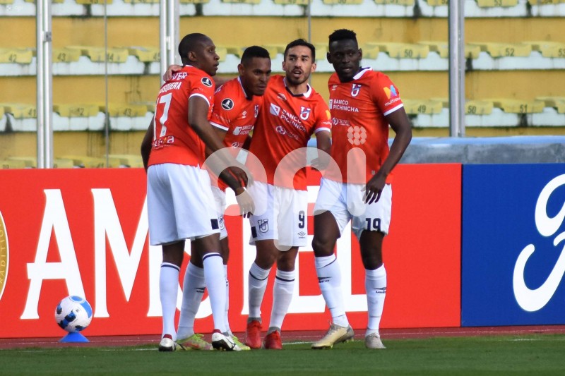 FBL-LIBERTADORES-BOLIVAR-CATOLICA