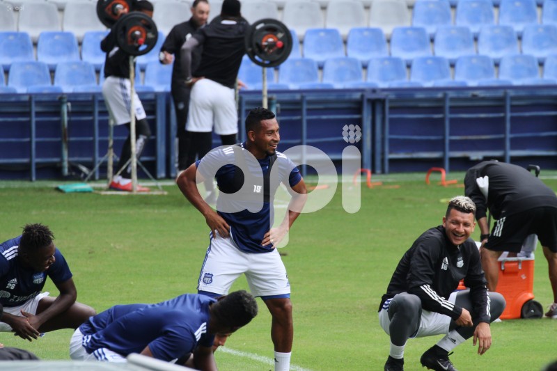 GYE-ENTRENAMIENTO-EMELEC