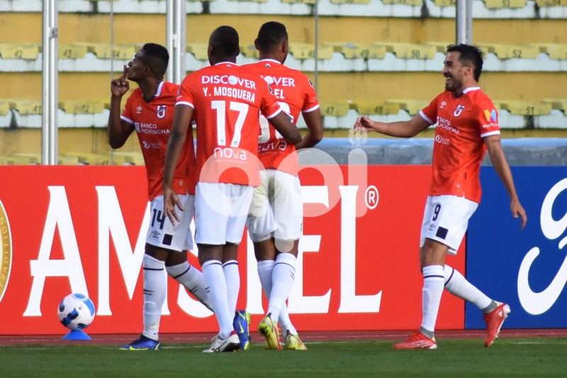 FBL-LIBERTADORES-BOLIVAR-CATOLICA