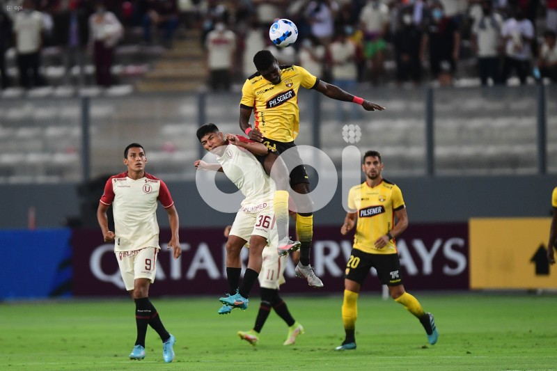 FBL-LIBERTADORES-UNIVERSITARIO-BARCELONA