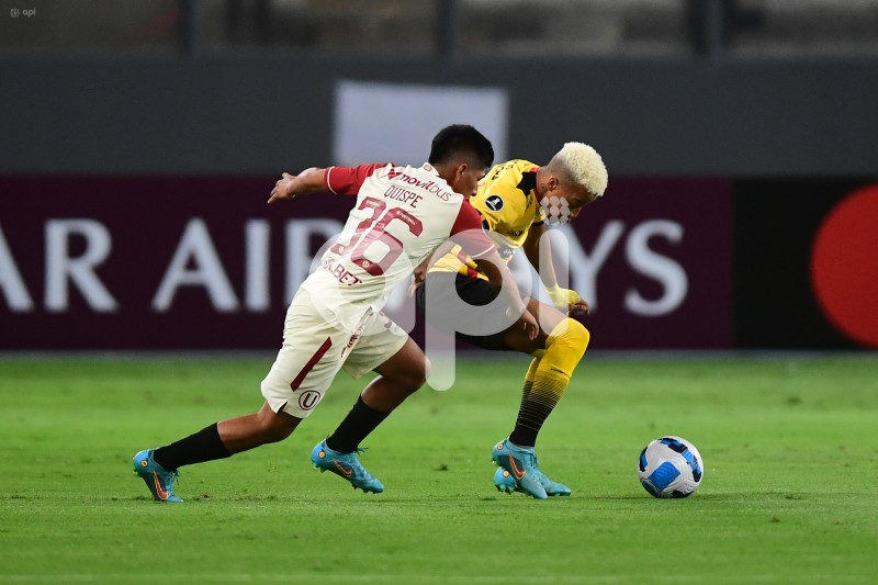 FBL-LIBERTADORES-UNIVERSITARIO-BARCELONA
