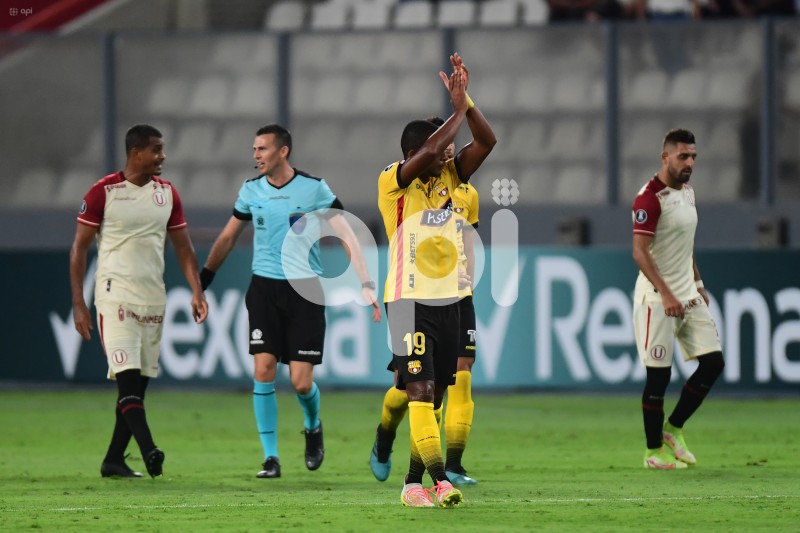 FBL-LIBERTADORES-UNIVERSITARIO-BARCELONA