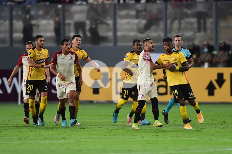 FBL-LIBERTADORES-UNIVERSITARIO-BARCELONA