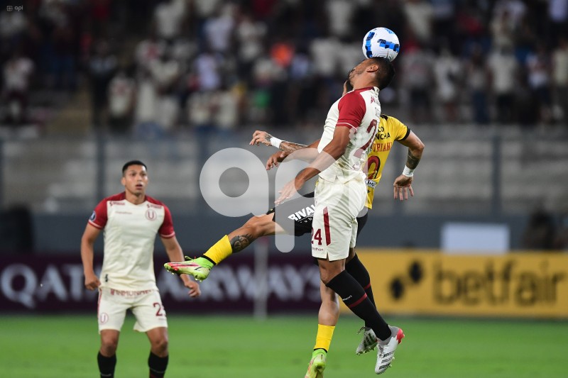 FBL-LIBERTADORES-UNIVERSITARIO-BARCELONA