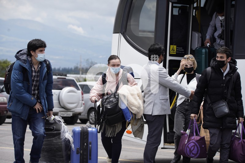 UIO-AEROPUERTO-VUELO-HUMANITARIO-UCRANIA