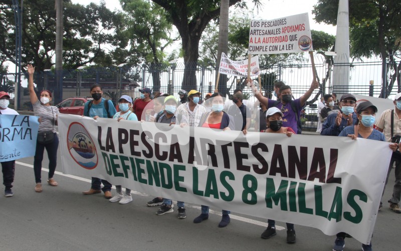 GYE-MARCHA-PESCADORES