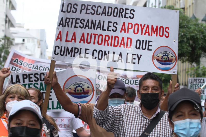 GYE-MARCHA-PESCADORES