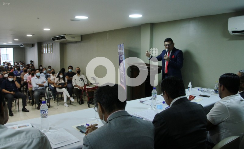 GYE-LEY-LABORAL