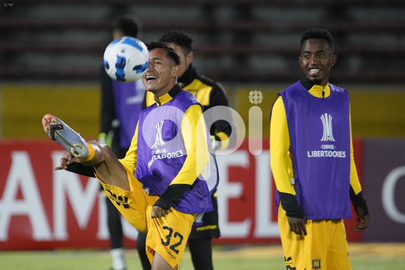 UIO-FBL-LIBERTADORES-CATOLICA-STRONGEST
