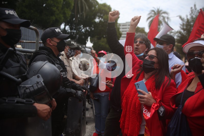 UIO-PLANTÓN-UNE-ASAMBLEA