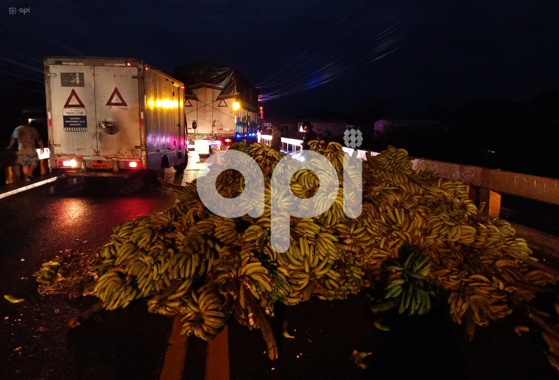 GYE-PROTESTA- BANANEROS