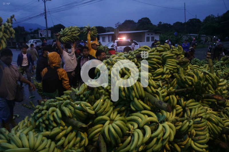 GYE-PROTESTA- BANANEROS