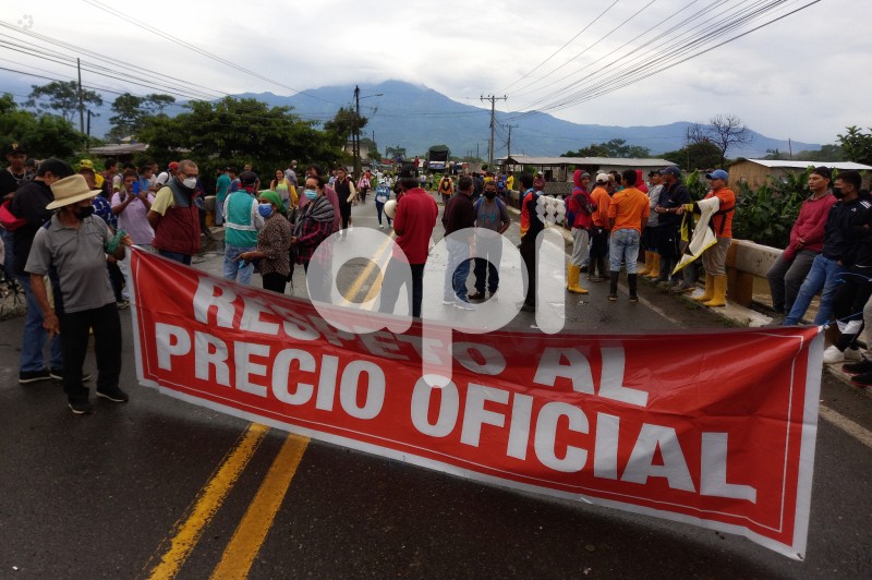 GYE-PROTESTA- BANANEROS
