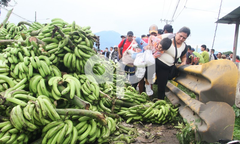 GYE-PROTESTA- BANANEROS