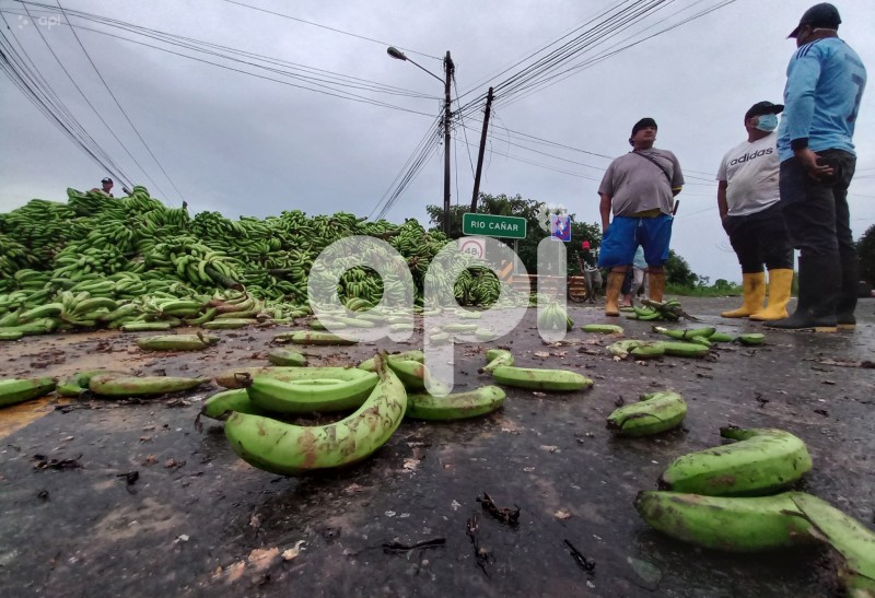 GYE-PROTESTA- BANANEROS