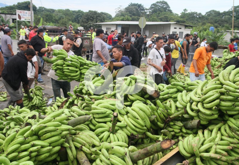 GYE-PROTESTA- BANANEROS