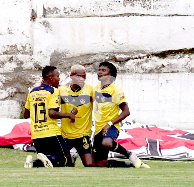 FBL-LIGA PRO-CHACARITAS-GUAYAQUIL SPORT-