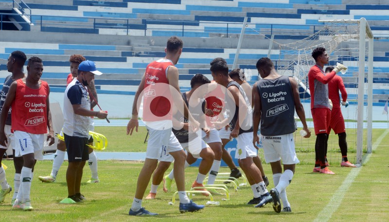 FBL-LIGAPRO-OCTUBRE-GUALACEO
