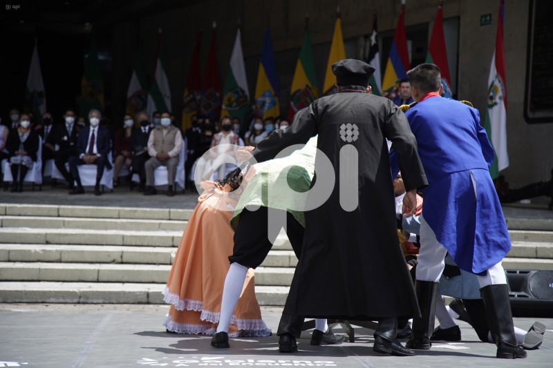 UIO-CEREMONIA-AGENDA-BICENTENARIO-LASSO