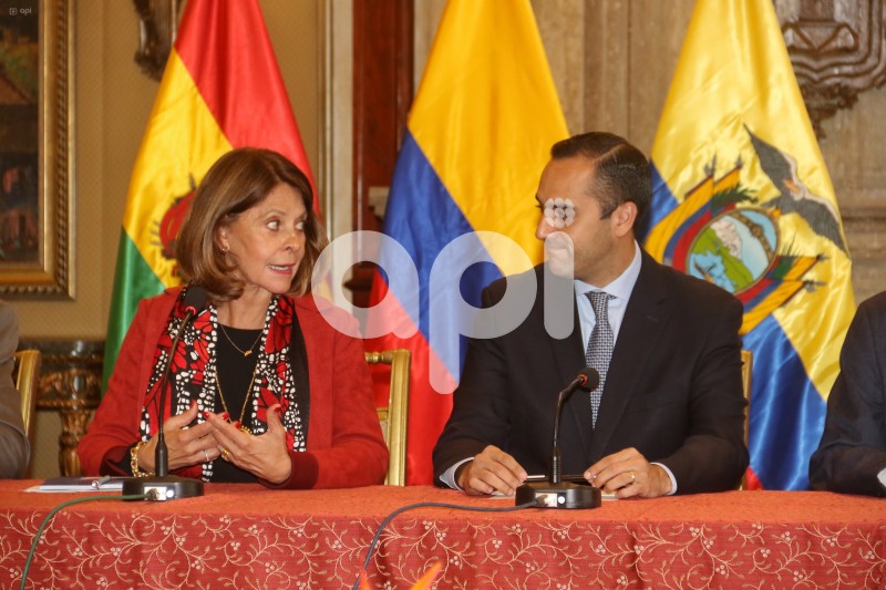 UIO-CACILLERES-COMISION-ANDINA
