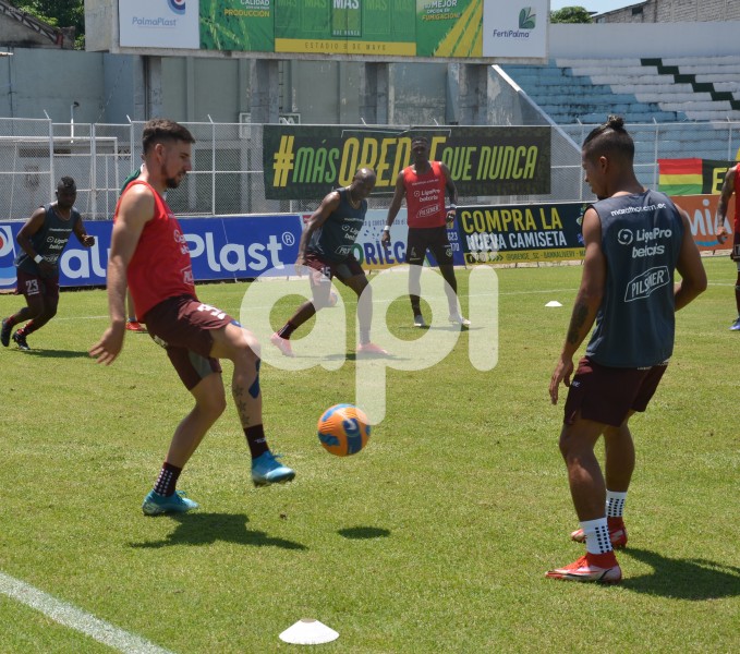 FBL-LIGAPRO-ORENSE-MUSHUC RUNA