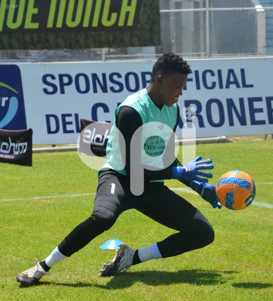 FBL-LIGAPRO-ORENSE-MUSHUC RUNA