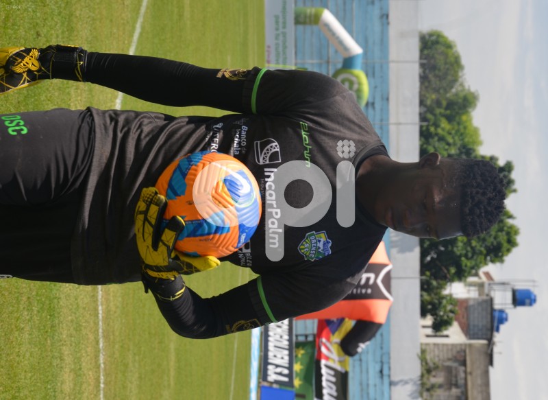 FBL-LIGAPRO-ORENSE-MUSHUC RUNA