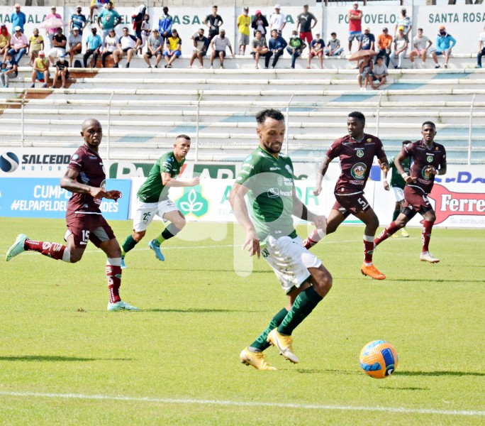 FBL-LIGAPRO-ORENSE-MUSHUC RUNA