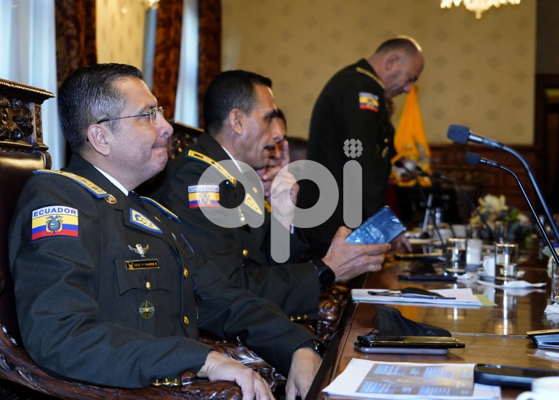 LASSO-MANDO-POLICIAL
