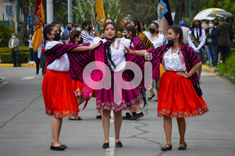 CUE-DESFILE-ESTUDIANTIL