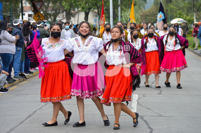 CUE-DESFILE-ESTUDIANTIL
