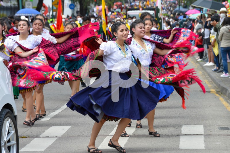 CUE-DESFILE-ESTUDIANTIL