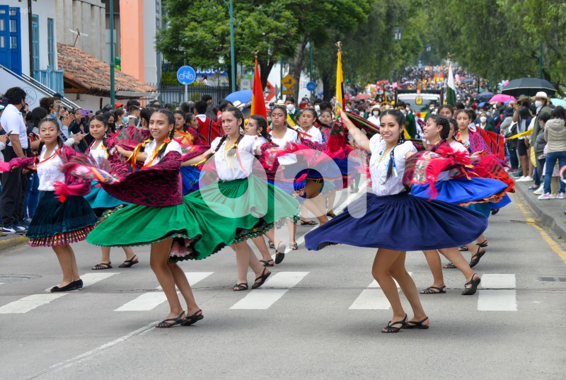 CUE-DESFILE-ESTUDIANTIL