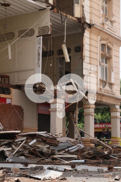 GYE-EDIFICIO-CAIDO