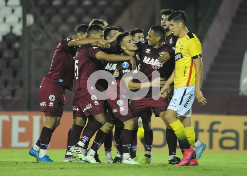 FBL-SUDAMERICANA-LANUS-BARCELONA