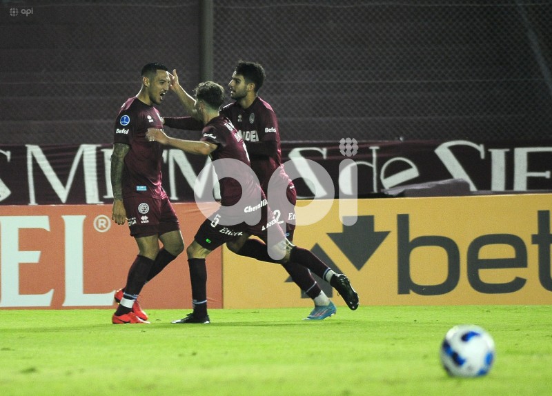 FBL-SUDAMERICANA-LANUS-BARCELONA