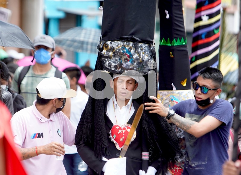 UIO-PROCESION-ALANGASI
