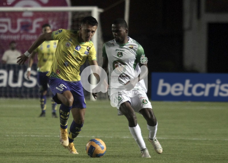FBL-LIGAPRO-GUALACEO-MUSHUC-RUNA